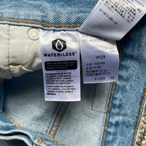 ⭐️⭐️Women 501 Levi’s denim shorts⭐️⭐️-Size 29 - Picture 4 of 5